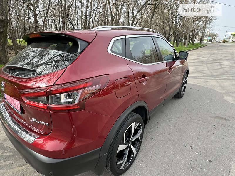 Внедорожник / Кроссовер Nissan Rogue Sport 2019 в Николаеве