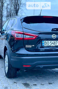 Внедорожник / Кроссовер Nissan Rogue Sport 2019 в Тернополе