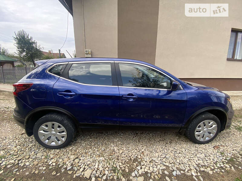 Внедорожник / Кроссовер Nissan Rogue Sport 2020 в Ивано-Франковске