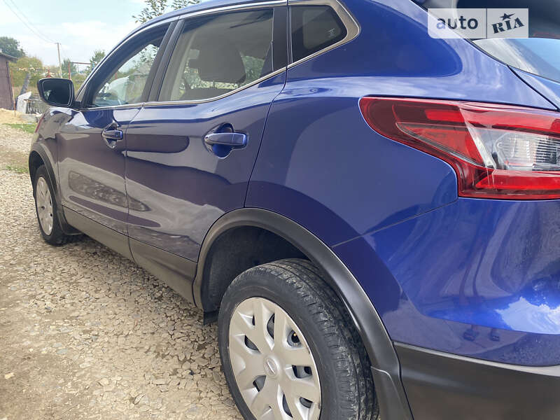 Внедорожник / Кроссовер Nissan Rogue Sport 2020 в Ивано-Франковске