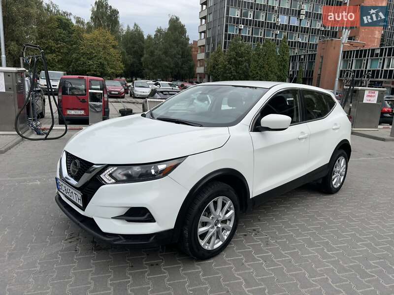 Nissan Rogue Sport 2021