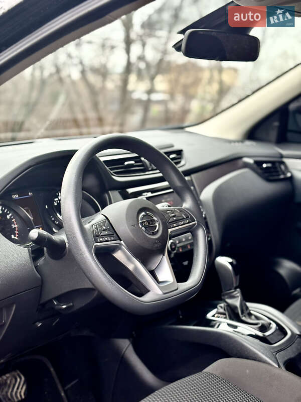 Позашляховик / Кросовер Nissan Rogue Sport 2021 в Києві