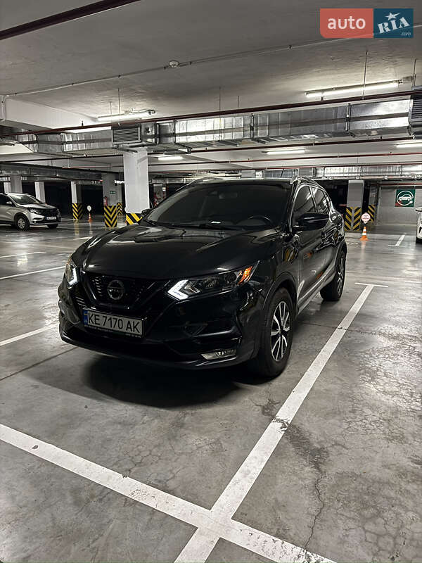 Внедорожник / Кроссовер Nissan Rogue Sport 2021 в Днепре