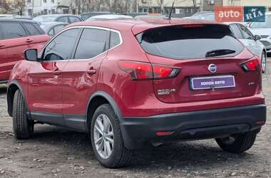 Позашляховик / Кросовер Nissan Rogue Sport 2017 в 
