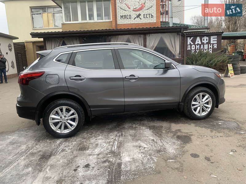 Внедорожник / Кроссовер Nissan Rogue Sport 2017 в Новомосковске фото 11 Внедорожник / Кроссовер Nissan Rogue Sport 2017 в Новомосковске