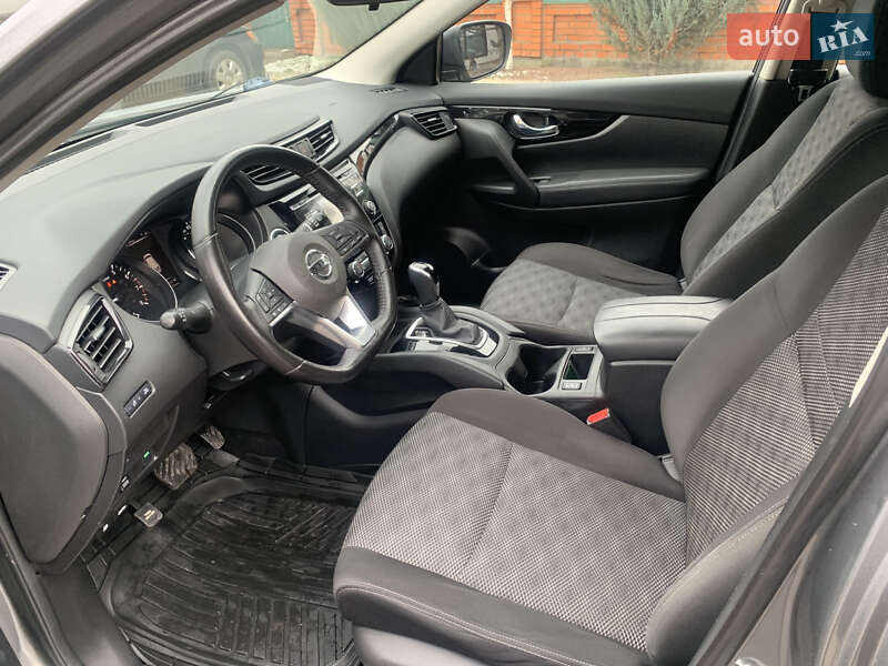 Внедорожник / Кроссовер Nissan Rogue Sport 2017 в Новомосковске фото 16 Внедорожник / Кроссовер Nissan Rogue Sport 2017 в Новомосковске