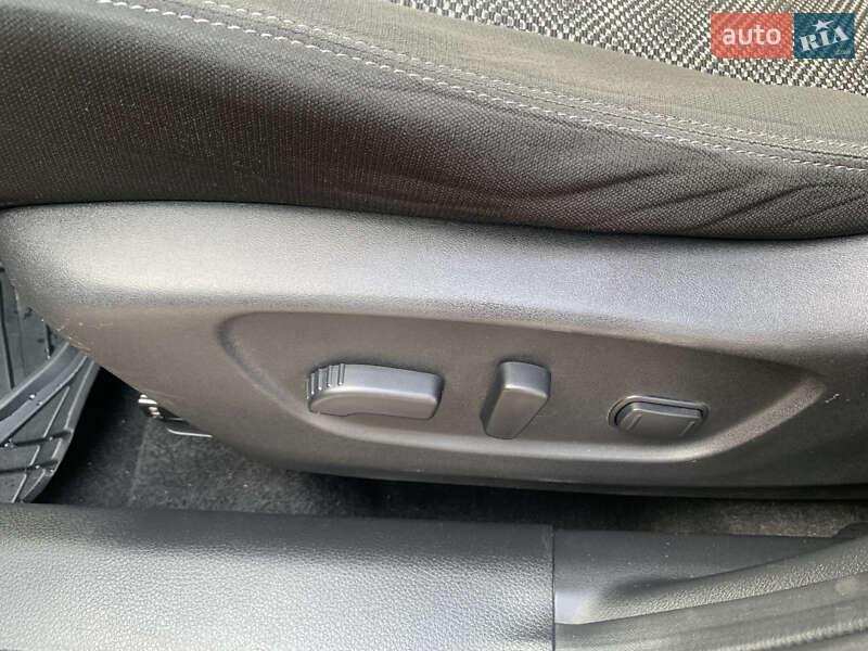 Внедорожник / Кроссовер Nissan Rogue Sport 2017 в Новомосковске фото 19 Внедорожник / Кроссовер Nissan Rogue Sport 2017 в Новомосковске