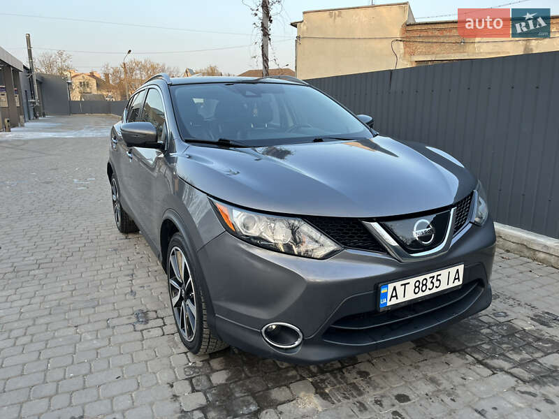 Внедорожник / Кроссовер Nissan Rogue Sport 2018 в Ивано-Франковске