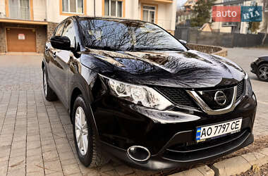 Внедорожник / Кроссовер Nissan Rogue Sport 2018 в Ужгороде