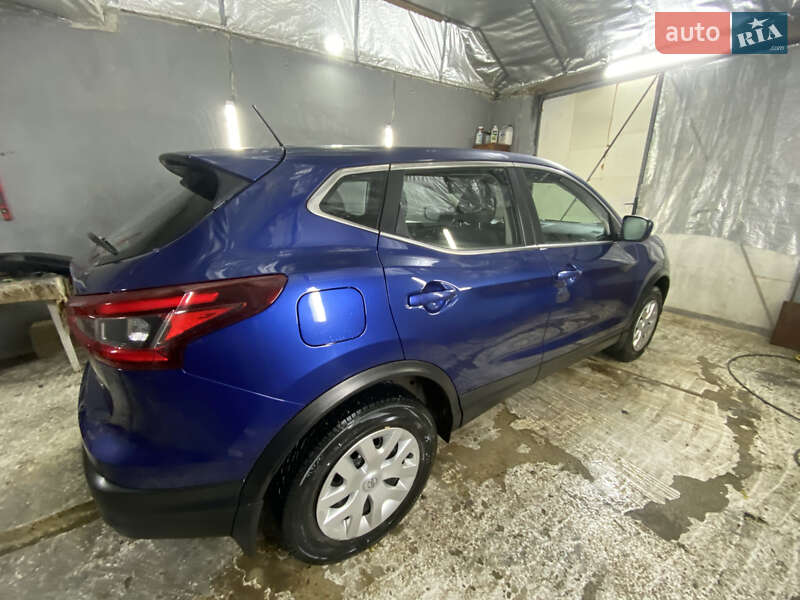 Внедорожник / Кроссовер Nissan Rogue Sport 2020 в Ивано-Франковске