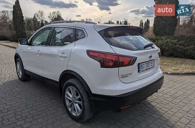 Внедорожник / Кроссовер Nissan Rogue Sport 2017 в 