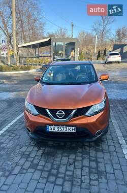 Внедорожник / Кроссовер Nissan Rogue Sport 2017 в 