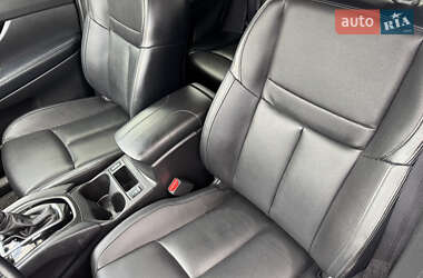 Внедорожник / Кроссовер Nissan Rogue Sport 2022 в 