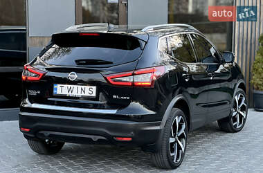 Позашляховик / Кросовер Nissan Rogue Sport 2022 в 
