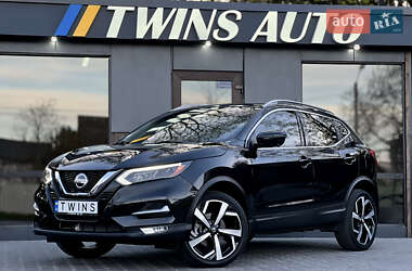 Позашляховик / Кросовер Nissan Rogue Sport 2022 в 