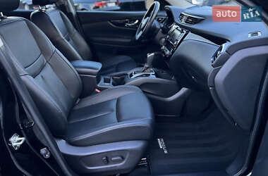 Позашляховик / Кросовер Nissan Rogue Sport 2022 в 