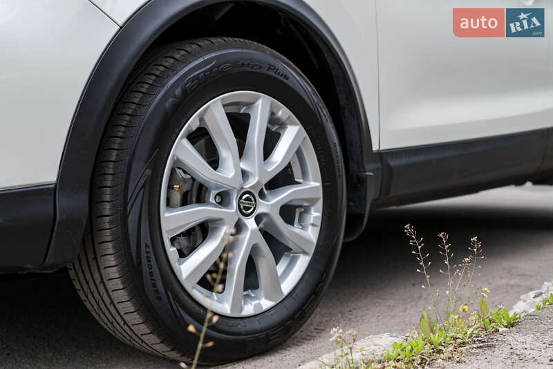 Внедорожник / Кроссовер Nissan Rogue Sport 2022 в Ровно