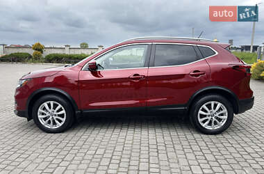 Позашляховик / Кросовер Nissan Rogue Sport 2021 в 