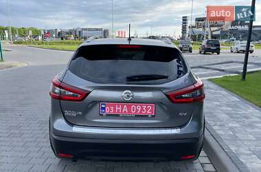 Позашляховик / Кросовер Nissan Rogue Sport 2020 в 
