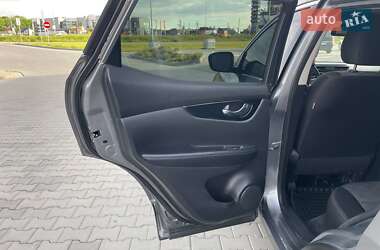 Позашляховик / Кросовер Nissan Rogue Sport 2020 в 