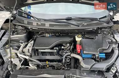 Позашляховик / Кросовер Nissan Rogue Sport 2020 в 