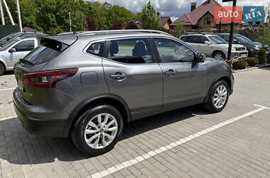 Позашляховик / Кросовер Nissan Rogue Sport 2022 в 