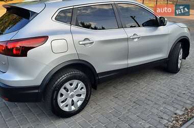Позашляховик / Кросовер Nissan Rogue Sport 2019 в 