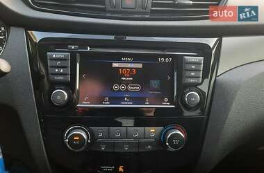 Позашляховик / Кросовер Nissan Rogue Sport 2019 в 