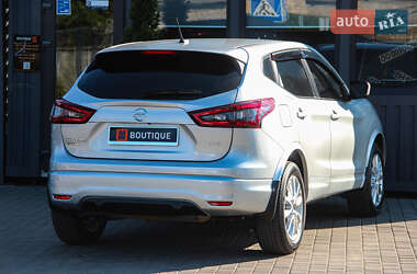 Позашляховик / Кросовер Nissan Rogue Sport 2021 в 