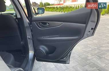 Позашляховик / Кросовер Nissan Rogue Sport 2022 в 