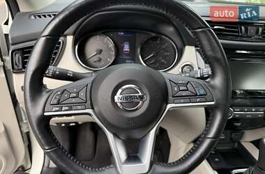 Внедорожник / Кроссовер Nissan Rogue Sport 2022 в 