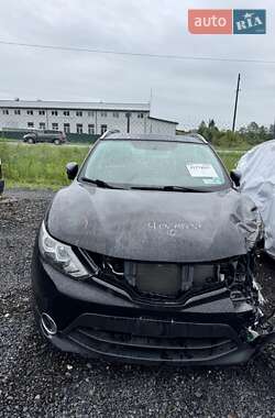 Внедорожник / Кроссовер Nissan Rogue Sport 2017 в 