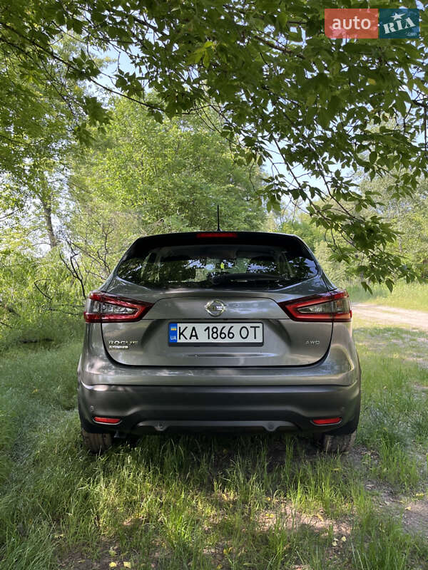 Позашляховик / Кросовер Nissan Rogue Sport 2020 в Києві