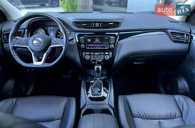 Внедорожник / Кроссовер Nissan Rogue Sport 2022 в 