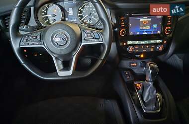 Внедорожник / Кроссовер Nissan Rogue Sport 2021 в 
