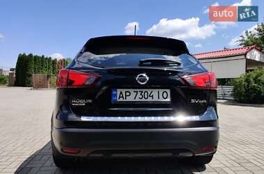 Внедорожник / Кроссовер Nissan Rogue Sport 2018 в 