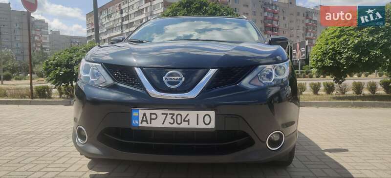 Внедорожник / Кроссовер Nissan Rogue Sport 2018 в 