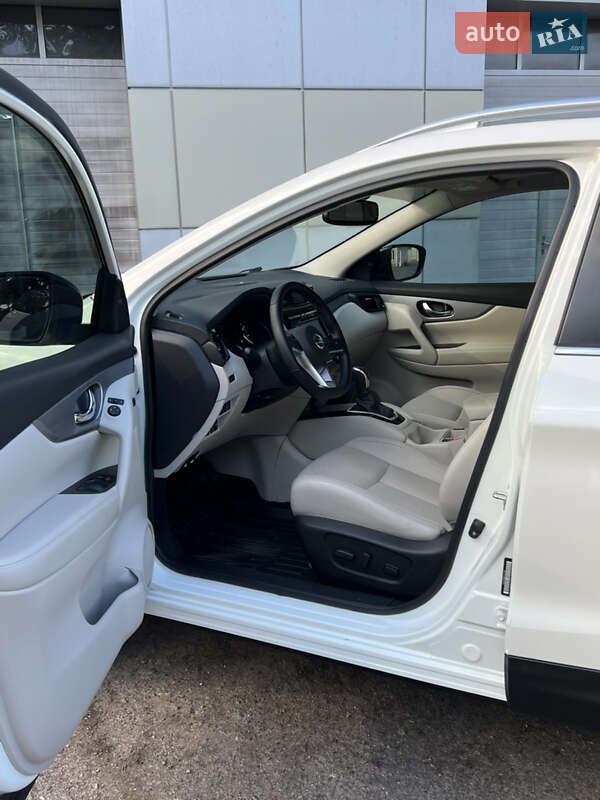 Позашляховик / Кросовер Nissan Rogue Sport 2020 в Одесі