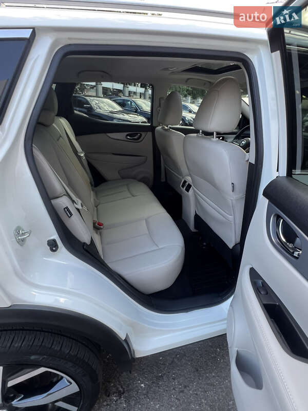 Позашляховик / Кросовер Nissan Rogue Sport 2020 в Одесі