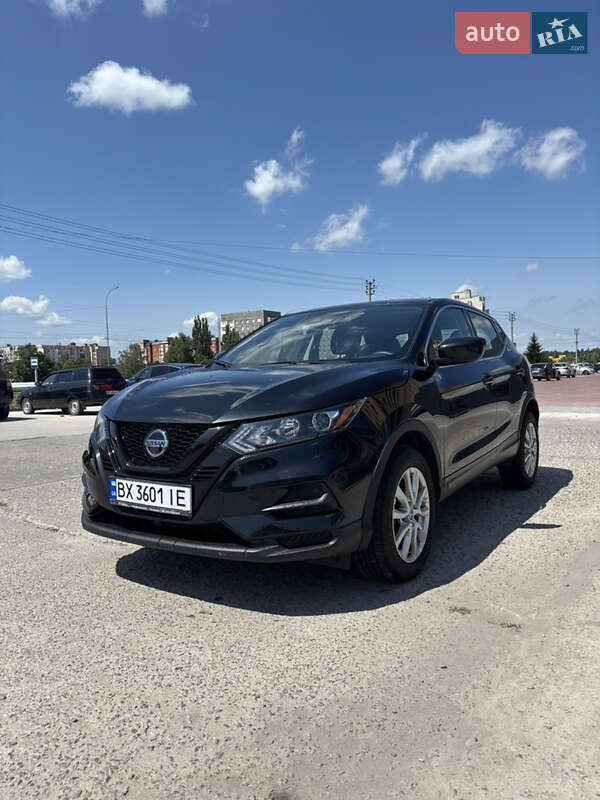 Nissan Rogue Sport 2021