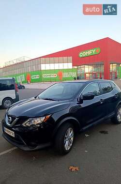 Внедорожник / Кроссовер Nissan Rogue Sport 2017 в Баштанке