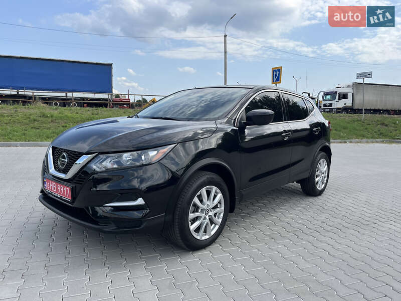 Nissan Rogue Sport 2021