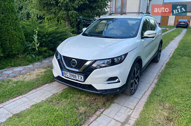 Позашляховик / Кросовер Nissan Rogue Sport 2021 в Львові