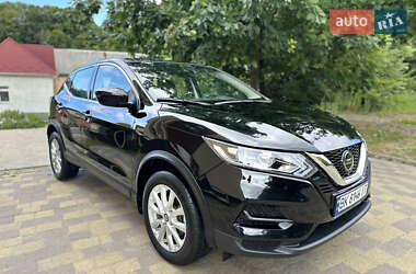 Позашляховик / Кросовер Nissan Rogue Sport 2022 в Сваляві