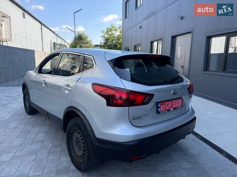 Внедорожник / Кроссовер Nissan Rogue Sport 2019 в Луцке