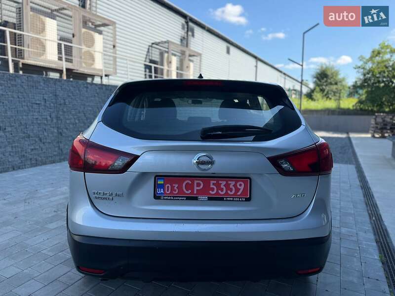 Внедорожник / Кроссовер Nissan Rogue Sport 2019 в Луцке