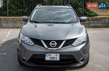 Внедорожник / Кроссовер Nissan Rogue Sport 2017 в Ровно