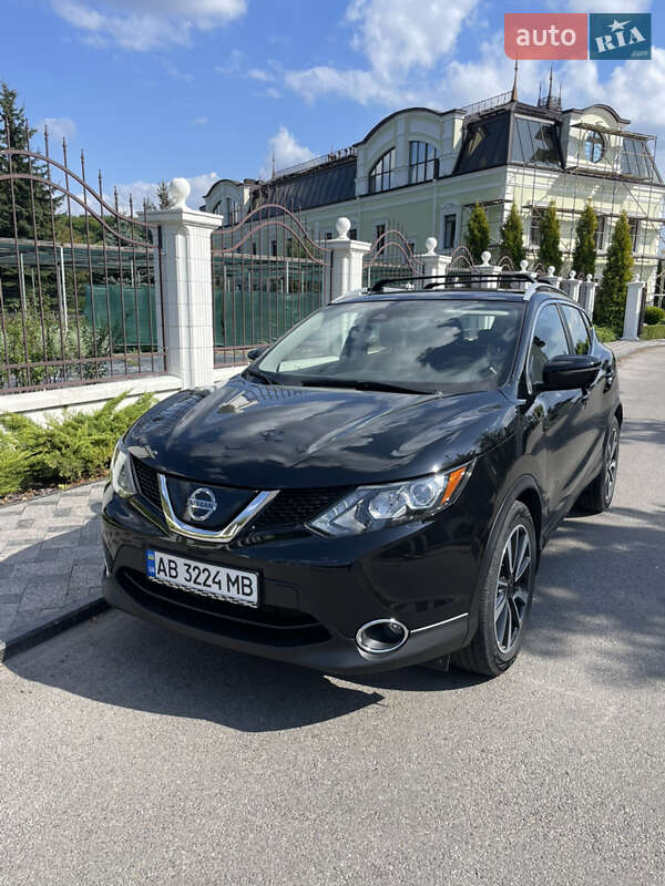 Внедорожник / Кроссовер Nissan Rogue Sport 2017 в Виннице