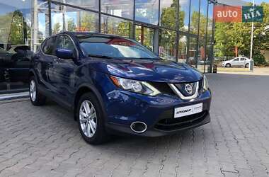 Внедорожник / Кроссовер Nissan Rogue Sport 2019 в 