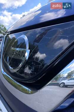 Внедорожник / Кроссовер Nissan Rogue Sport 2019 в 